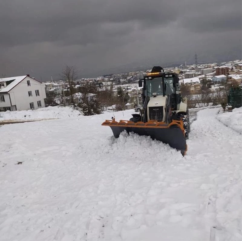Derince’de kar yağışı sorunsuz atlatıldı
