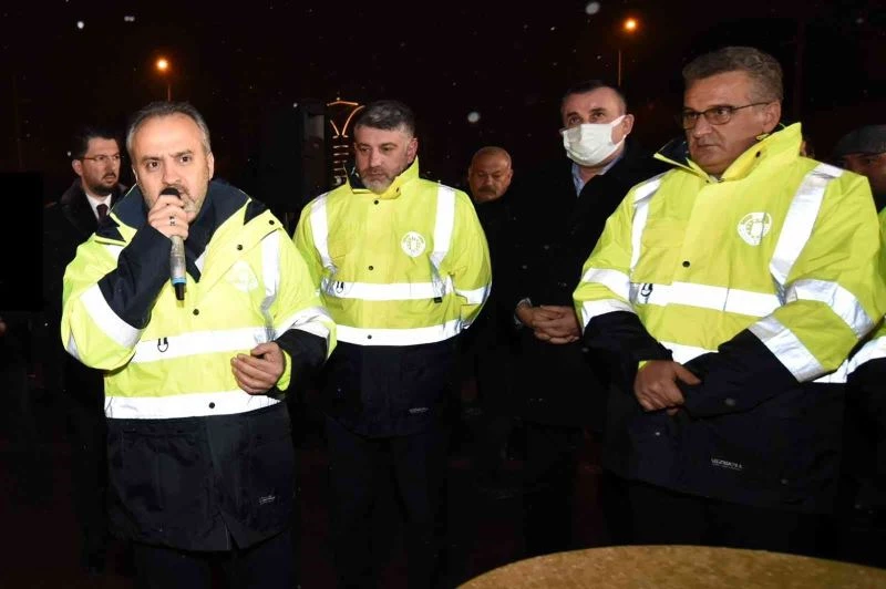 Başkan Aktaş’tan ulaştıran ekibe şantiyede moral ziyareti
