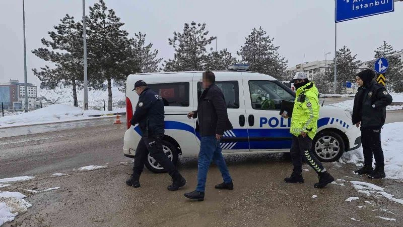 249 promil alkollü sürücünün aracında 3 çocuğu ile geziye çıkması pes dedirtti
