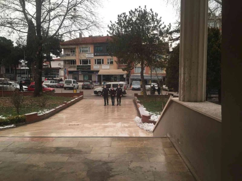 Tartıştığı kayınbiraderini ayağından vuran enişte teslim oldu
