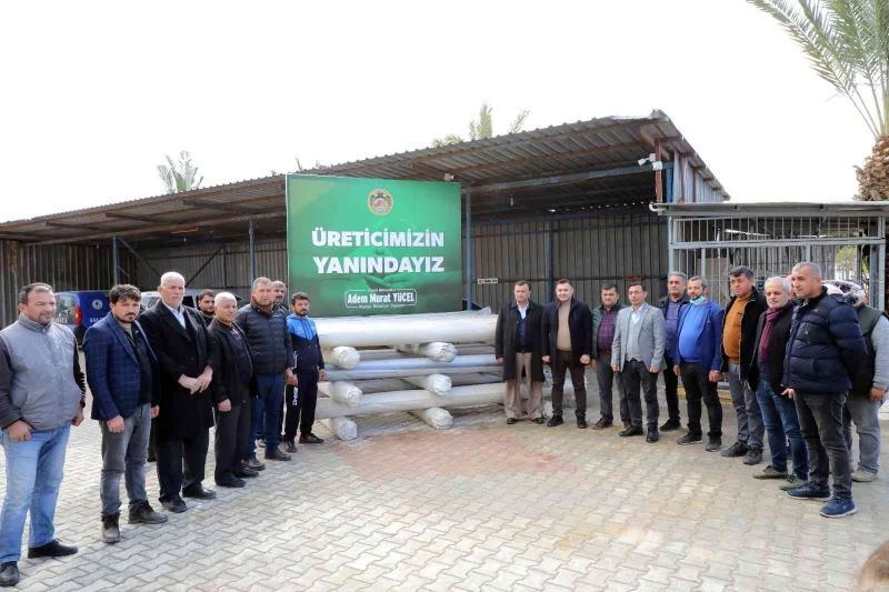 Alanya’da fırtınadan zarar gören çiftçilere 2,5 ton naylon desteği
