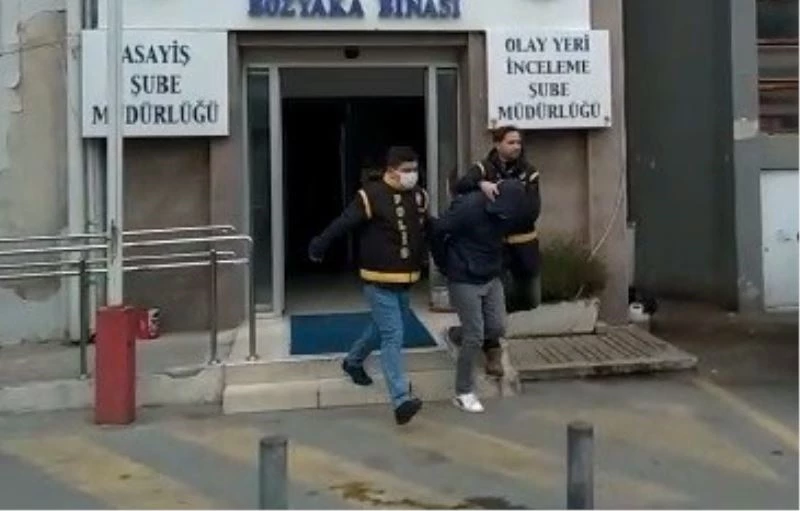 İzmir’de kuyumcuyu soyan zanlı kıskıvrak yakalandı
