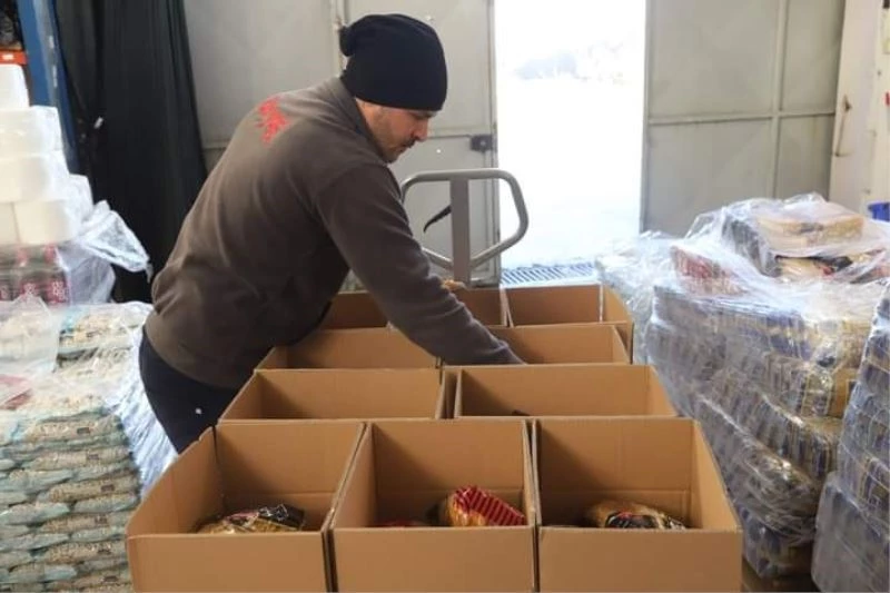 Bandırma Belediyesi dar gelirli vatandaşa yardım eli uzatıyor
