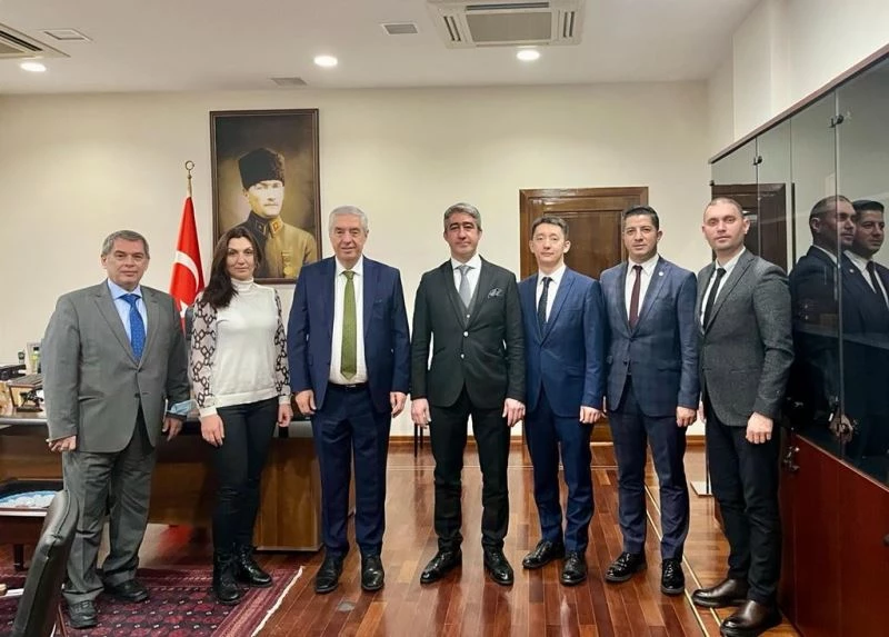 Başkan Oktay Başkonsolos Erikan ile görüştü
