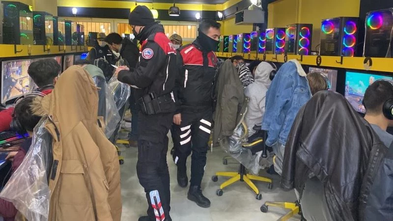 Nazilli polisinden internet kafelere denetim
