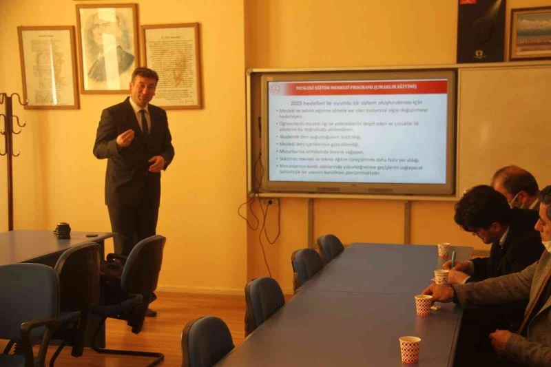 Mesleki eğitimi cazip getirmek için hamle: çıraklara sigorta ve maaş