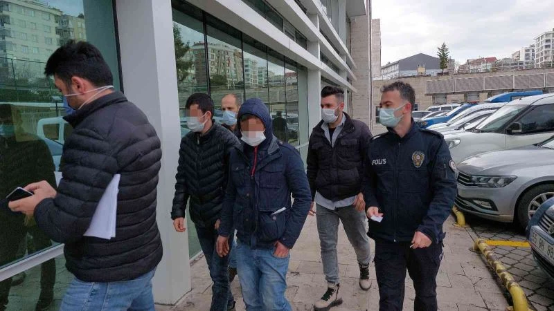 Belediyenin demir dubalarının çalınmasına 2 gözaltı
