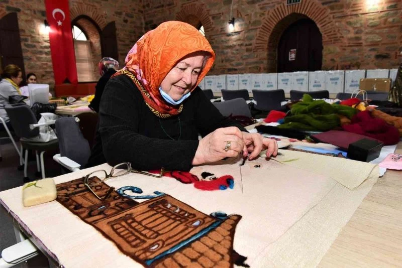 Yıldırımlı kadınlar keçe sanatını yaşatıyor
