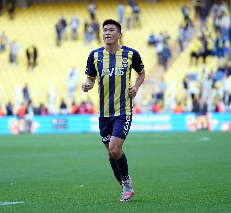 Napoli’de hedef ’Kim’
