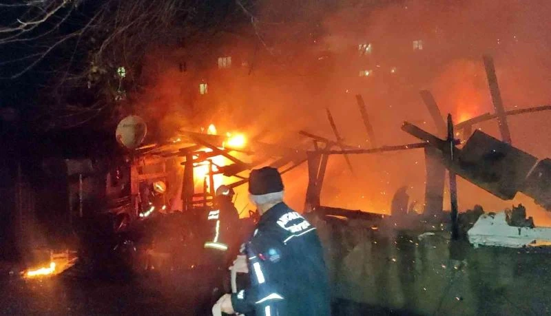 Alev topuna dönen gecekonduda can pazarı
