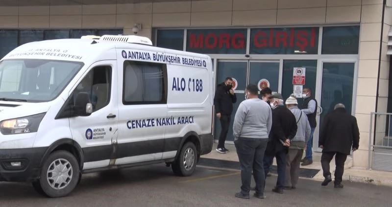 Arkadaşının oynadığı tüfeğin ateş alması sonucu hayatını kaybeden gencin cenazesi ailesine teslim edildi
