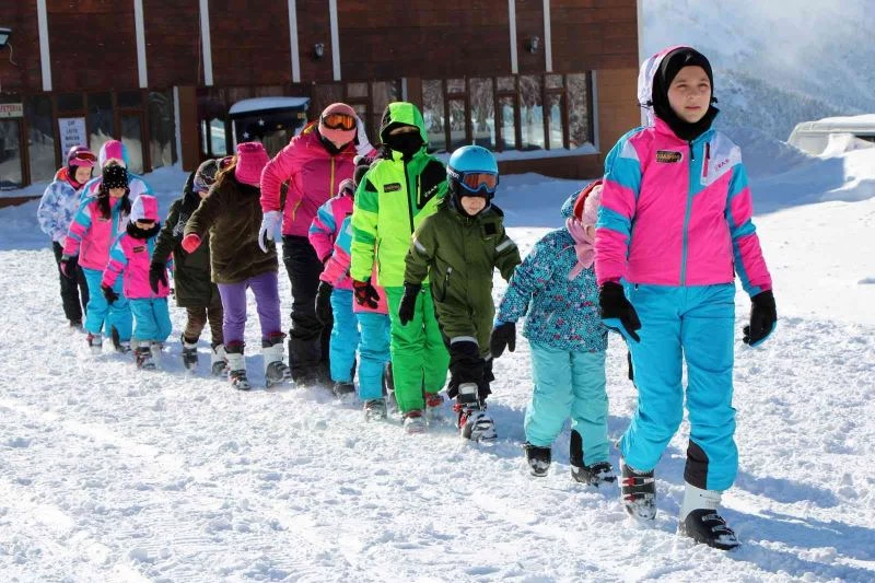 Geleceğin Muzaffer Demirhan’larını yetiştiriyorlar
