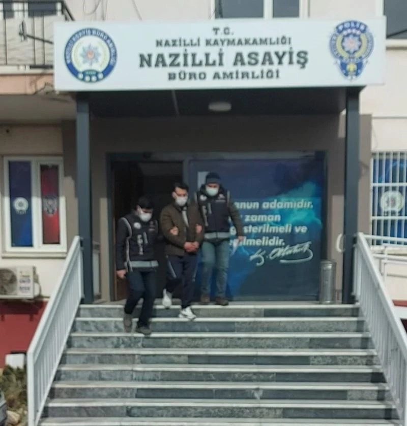 Suç makinesi bu defa haraç toplamak isterken yakalandı
