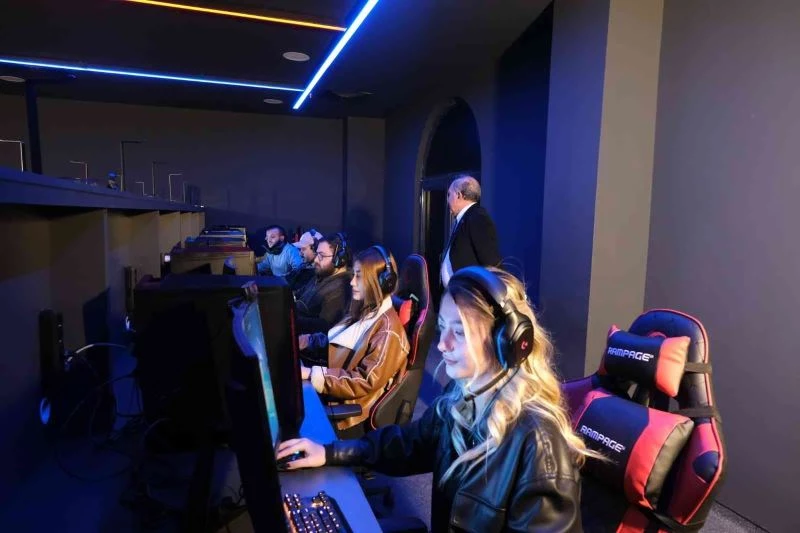 Adana’da Valorant Turnuvası
