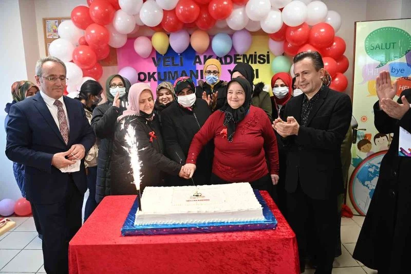 70 yaşındaki Havva Bulut’un büyük okuma azmi ve mutluluğu
