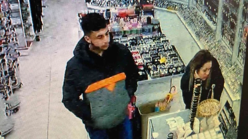 Saat hırsızı iki sevgili saklandıkları evde yakalandı
