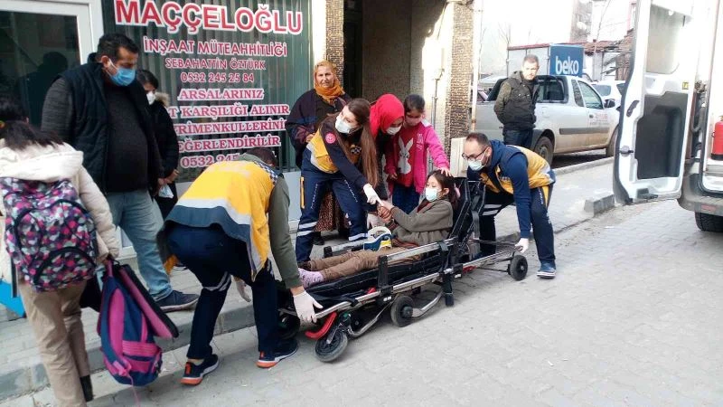 Çorlu’daki kazada üzücü anlar: Acı çeken küçük kıza anne tesellisi
