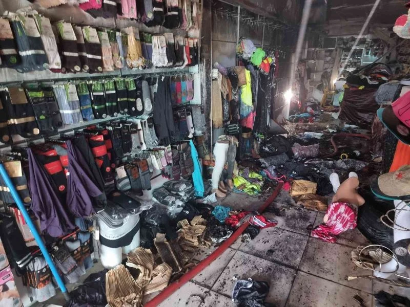 Üst katta yapılan kaynak mağazayı kül ediyordu
