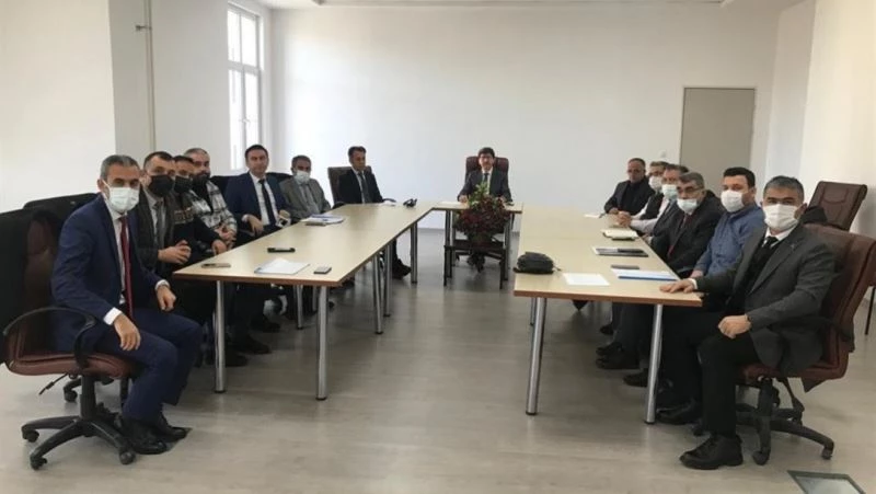 Afyonkarahisar’da eğitimciler öğrencilerin sınavlardaki başarılarını arttırmak için toplandı
