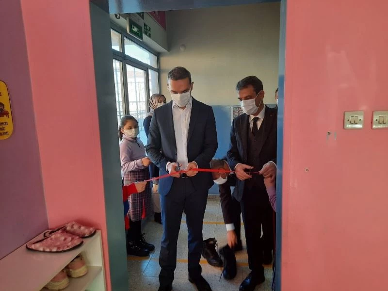 Gazi Emet İlkokulu’na “Temel Yaşam Becerileri” atölyesi açıldı
