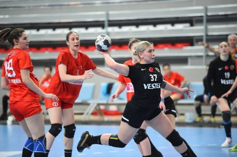 ’Hentbolun kızları’ndan Milli Takıma destek mesajı