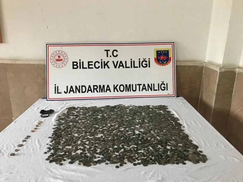 Bilecik’te Bizans ve Osmanlı dönemine ait 2 bin 705 adet sikke ele geçirildi
