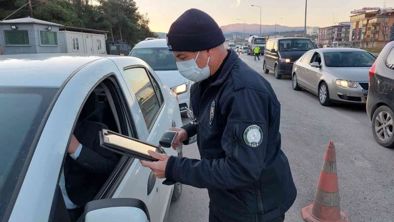 Samsun’da polisten HES ve GBT uygulaması
