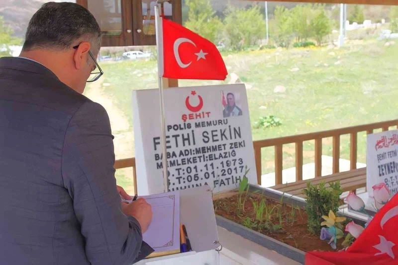 CHP’li Erol şehit Fethi Sekin’i andı
