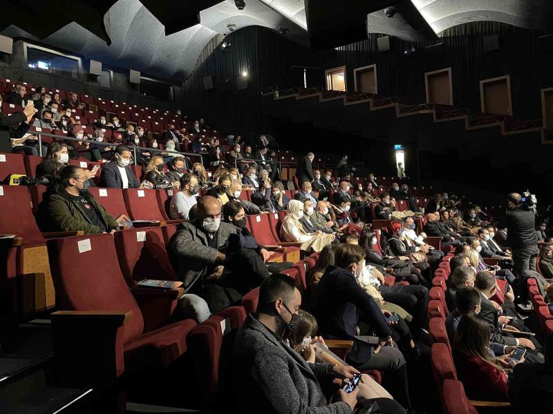 ‘Kesişme: İyi ki Varsın Eren’ filminin İstanbul galası Atlas Sineması’nda yapıldı
