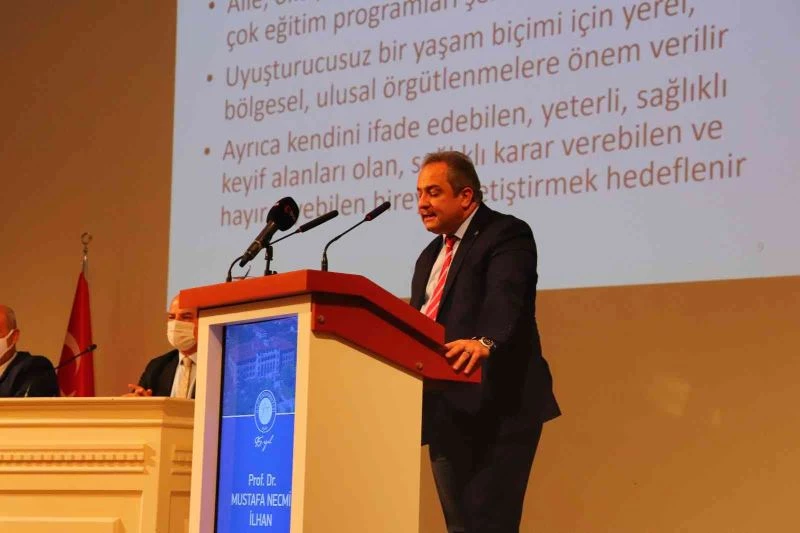 Bilim Kurulu Üyesi İlhan: “Uyuşturucu bağımlılığı bir güvenlik hatta terör sorunu”
