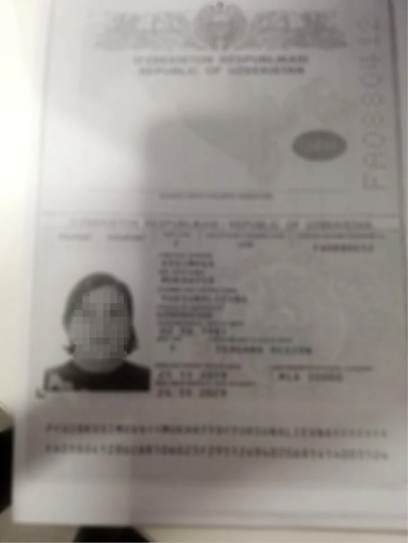 Terör şüphelisi yabancı kadın çifte pasaportla yakalandı
