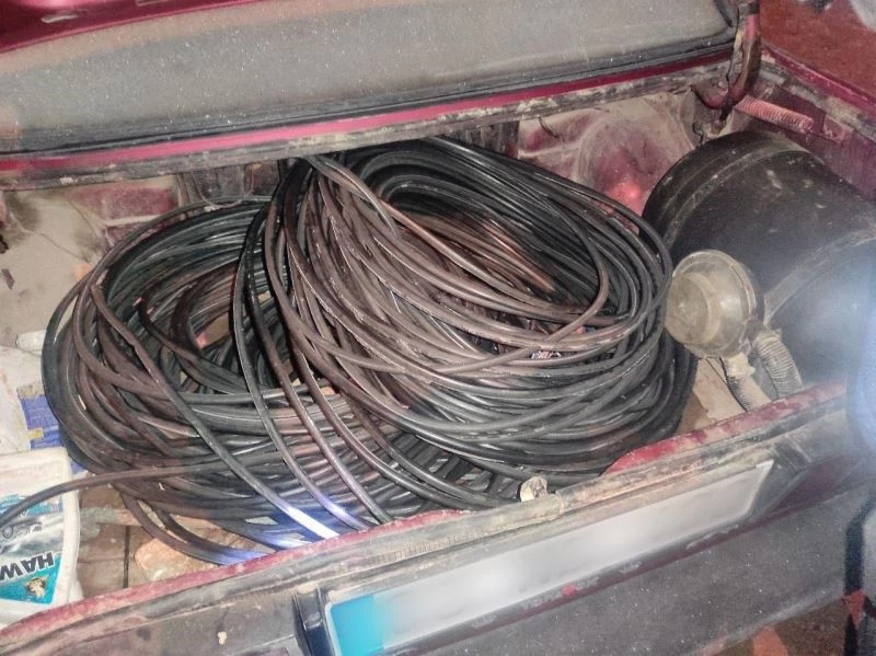 İletişim kablolarını çalan 2 kişiyi jandarma yakaladı
