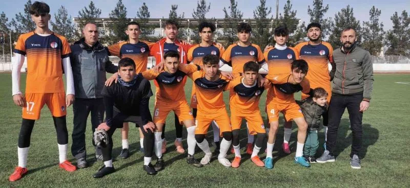 Diyarbakır’da okullararası futbol turnuvasının şampiyonu Talaytepe oldu

