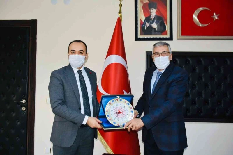 Kaymakam Pelvan’dan Başkan Bozkurt’a ziyaret
