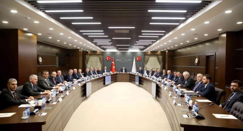 İzmir’deki önemli isimlerden Ankara’ya çıkarma: Dört önemli ziyaret, dört önemli mesaj
