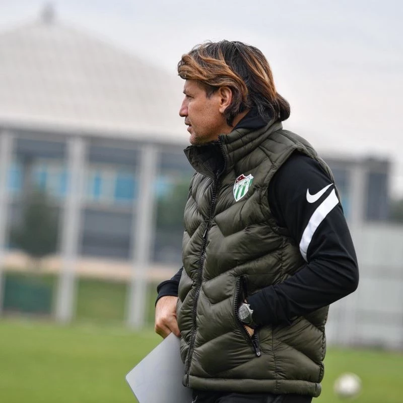 Bursaspor’da Adanaspor maçı hazırlıkları tamamlandı - Yeşil-beyazlı takım İstanbul’a hareket edecek
