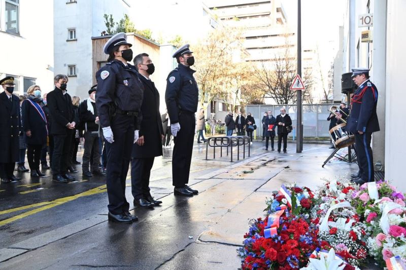 Paris’te Charlie Hebdo terör saldırısı kurbanları anıldı
