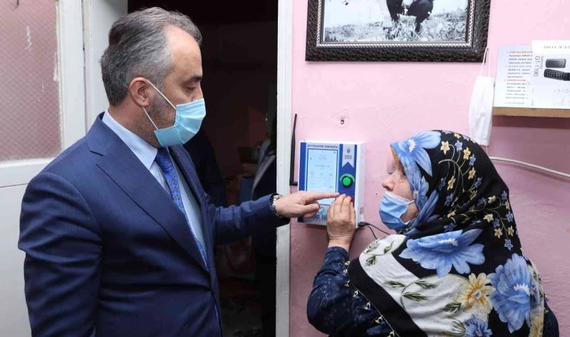 Bursa’da kimsesiz ve yaşlı hastalara 