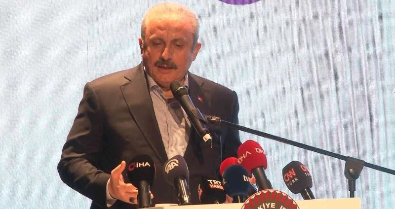 TBMM Başkanı Şentop: “15 Temmuz’da, gençlerin vatan, bayrak söz konusu olduğunda canları pahasına sokaklara ineceklerini gördük”
