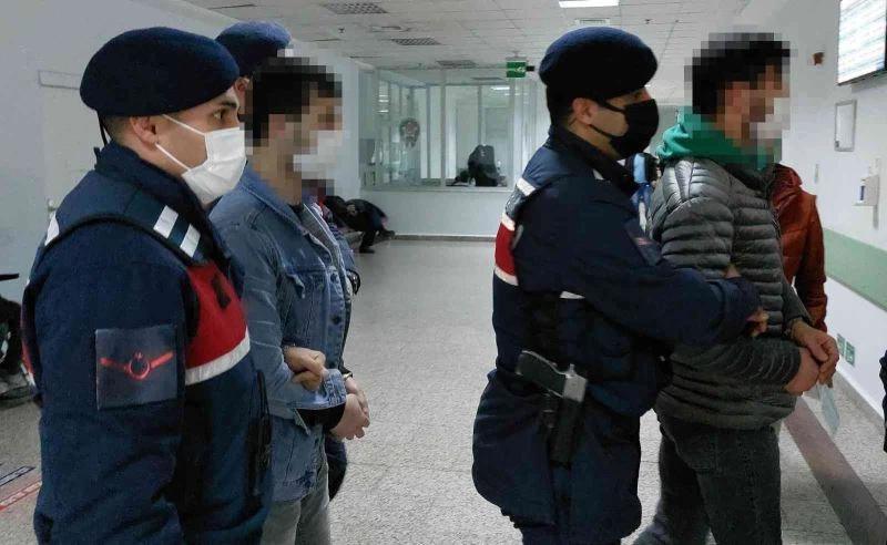 10 bin 668 adet uyuşturucu hapla yakalanan 2 kişi serbest bırakıldı
