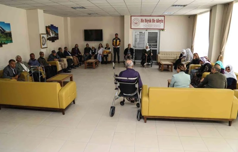 Van Büyükşehir Belediyesi yaşlıları unutmadı
