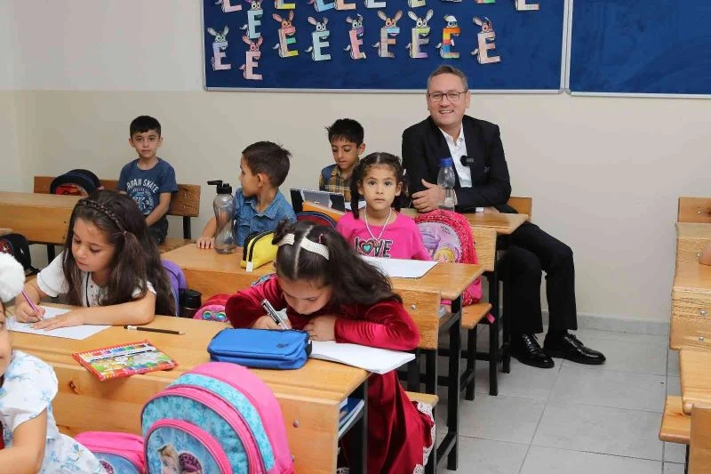 Başakşehir, eğitim yatırımlarına hız kattı
