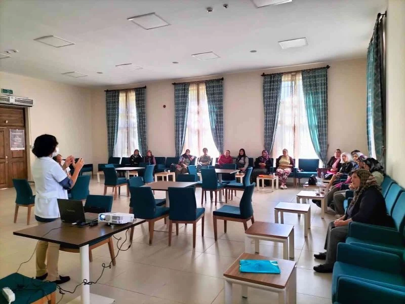 Sincan Belediyesi Hanımlar Konağında ’Alzheimer’ semineri
