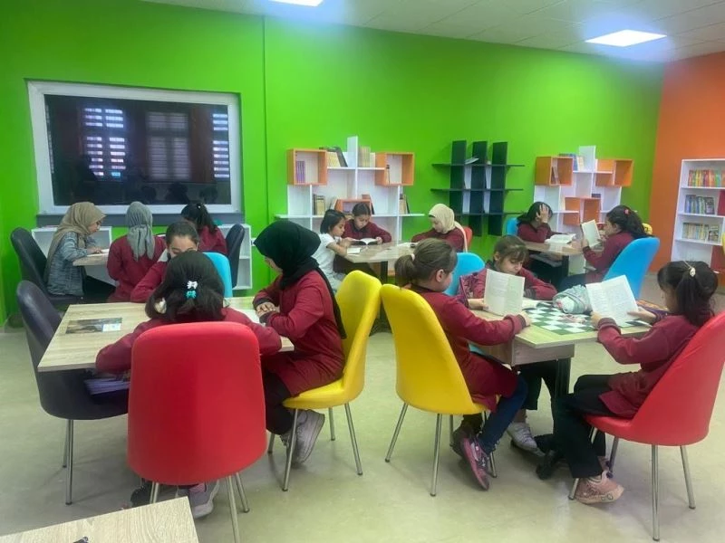 Ağrı’da öğrenciler kitaplarla hayatlarına ışık tutuyor
