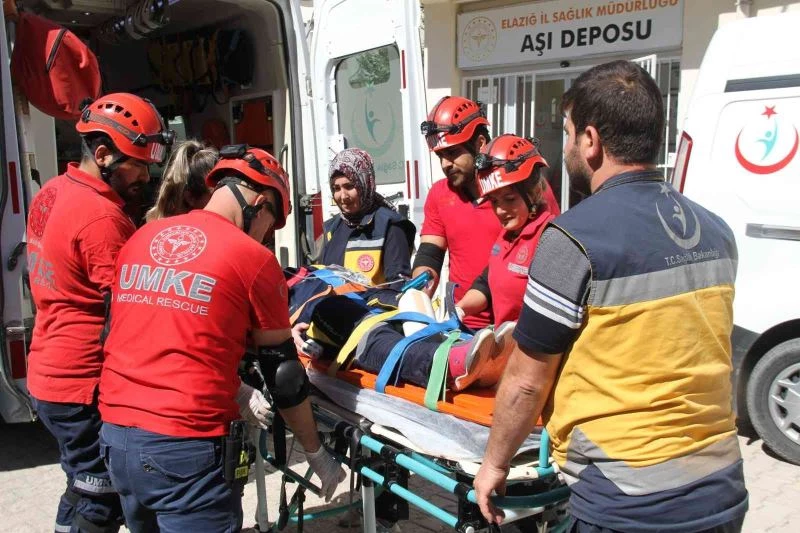 Sağlıkçılar bu kez arkadaşlarını kurtarmak için seferber oldu
