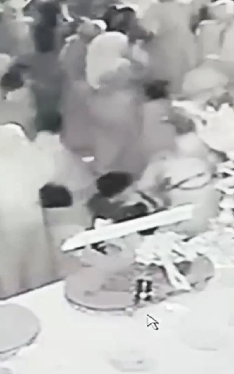 Düğün salonlarında davetlileri gözüne kestiren çocuk hırsızlar yine iş başında
