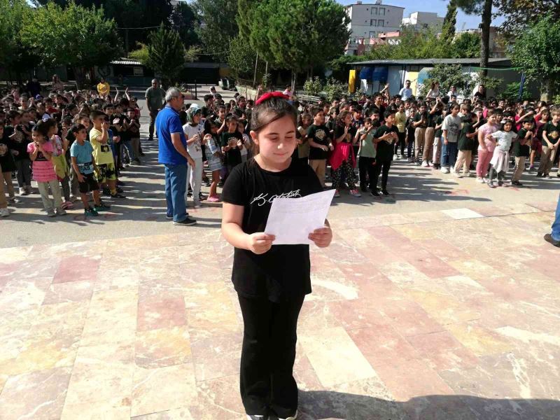 Adana’da ilkokulda sivil savunma etkinliği yapıldı
