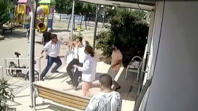 İzmir’de doktora saldırıyla ilgili yeni görüntüler ortaya çıktı
