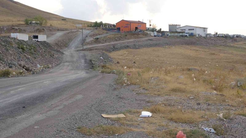 Elazığ’da vahşet: Saatlerce işkence ettiği kadını öldürüp cesedini çöp toplama merkezi yakınına attı
