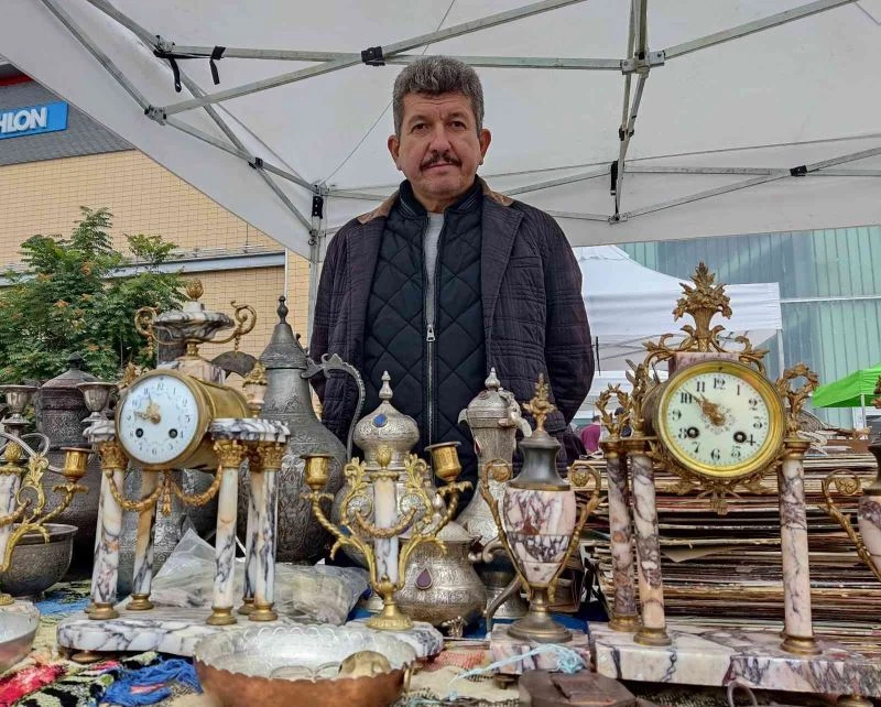 ‘Göçebe antikacılara’ şehir, pazar fark etmiyor
